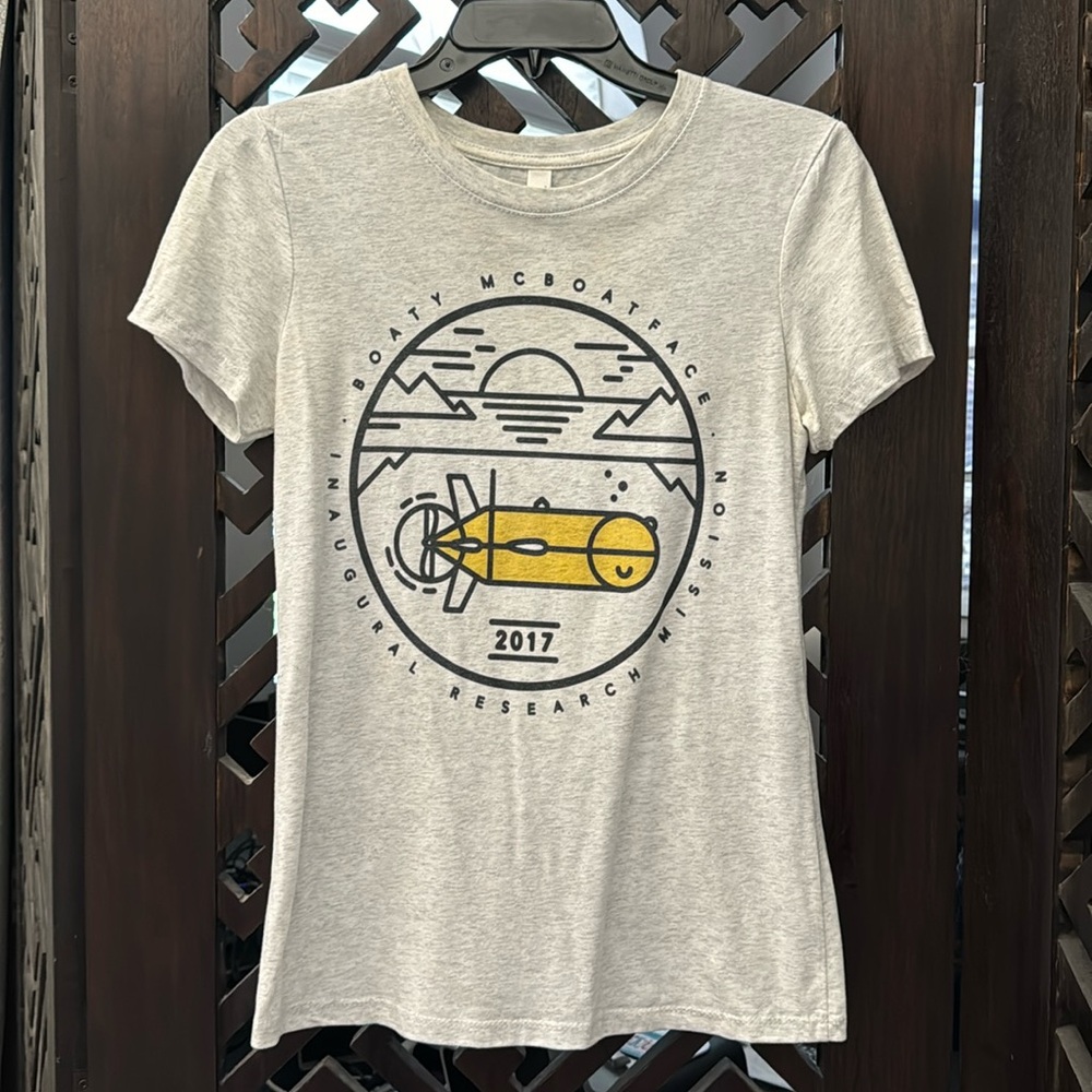 Women's L Threadless heather grey tee "Boaty McBoatface"
